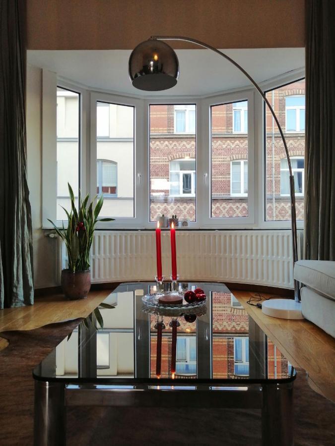 Large Apartment 800M From The Beach 90 Square Meters Ostend Exterior photo