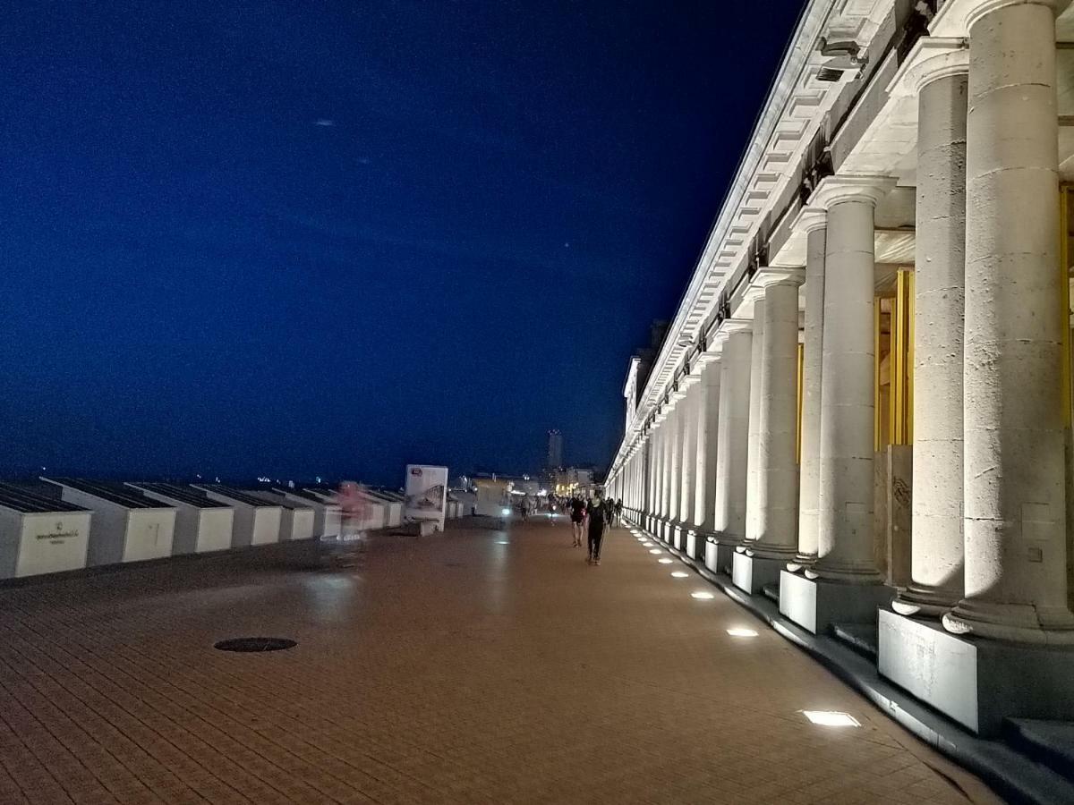 Large Apartment 800M From The Beach 90 Square Meters Ostend Exterior photo